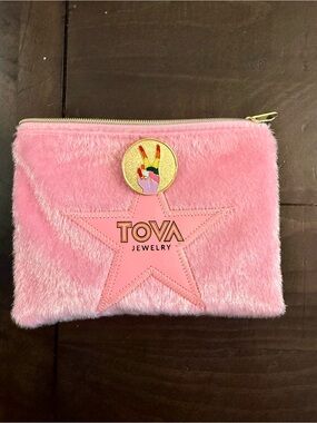 Tova - Rainbow Peace Brooch